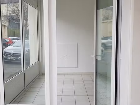 local commercial centre-ville