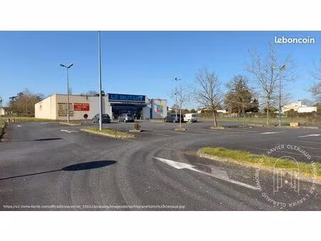 local commercial 1153 m² nueil les aubiers