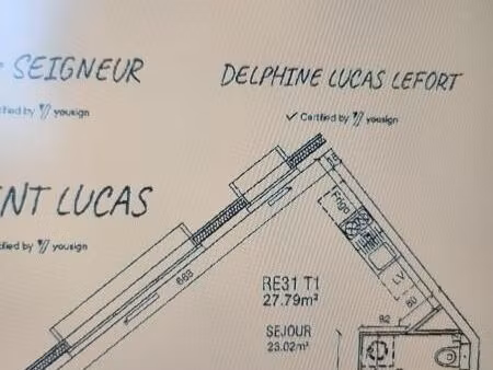 studio 1 pièce 28 m²