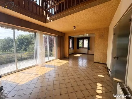 pavillon 9 pièces 220 m²