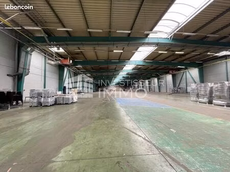 local industriel 824 m²