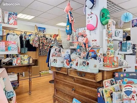 commerce divers 100 m²