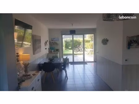 maison 3 chambres et 1 bureau . 96m2