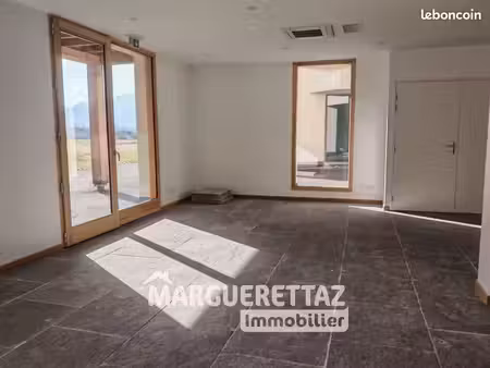 local commercial taninges