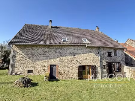 belle maison en pierres renovee de 197 m²