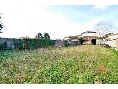 terrain constructible - 490m² - dépendance