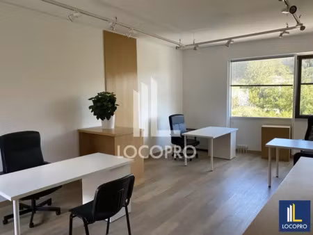 a louer - bureaux de 36 m2 - avenue du campon - mougins / le cannet