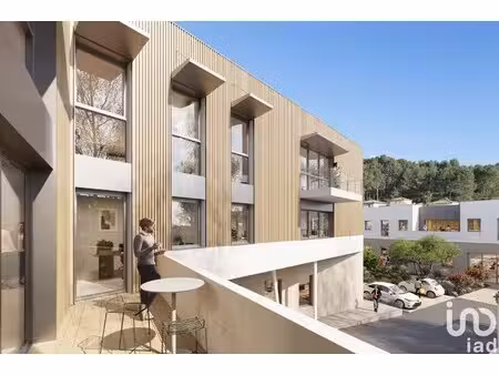 vente murs commerciaux 243 m²