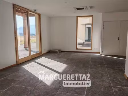 local commercial à vendre à taninges