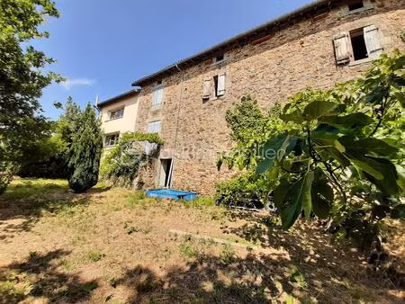 maison en pierre de 140 m² à saint-christophe