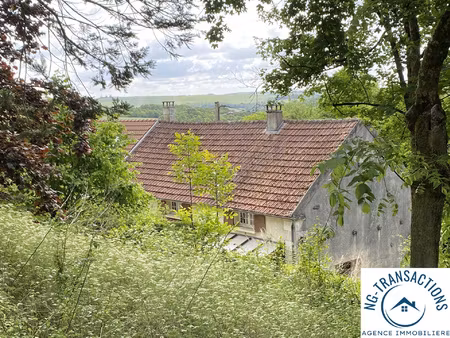maison ancienne de type longère à rafraîchir