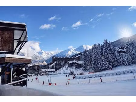 penthouse skis aux pieds