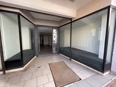 local professionnel à vendre chauffailles 4 pièce(s) 200m2 67 000€