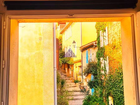 studio bormes village