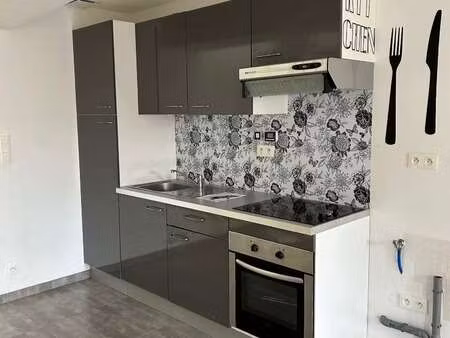 location appartement 3 pièces à saint-sulpice-des-landes (35390) : à louer 3 pièces / 40m²