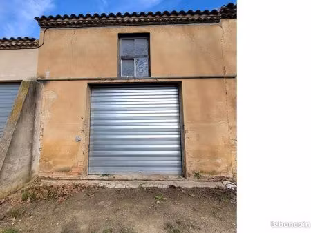 hangar / entrepot / garage de 45m2 très proche a54 et n113 - prix en baisse