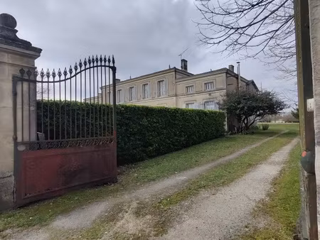 corps de ferme sur terrain de 24 709 m2