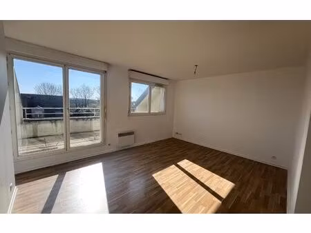 location appartement  m² t-2 à villenoy  800 €