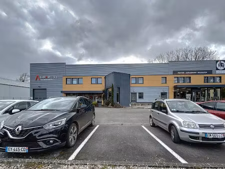 bureaux - local souillac 320 m2 - stationnement