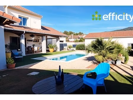 maison 8 pièces - 220 m²