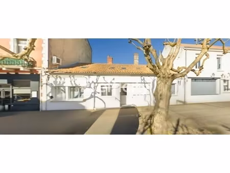 immeuble 12 pièces - 255 m²