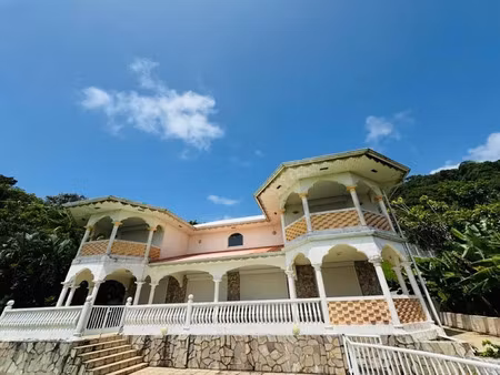 location meublée maison 5 pièces 297 m² à remire montjoly (97354)  4 350 €