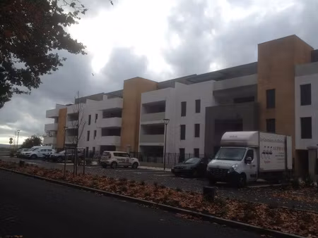 t3 a vendre laverune