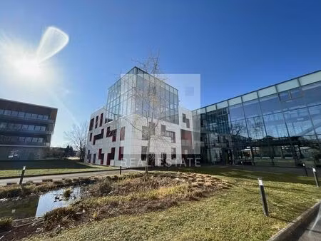 location bureau 2206 m² à dardilly (69570)