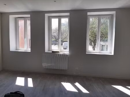 albigny sur saone - plein centre