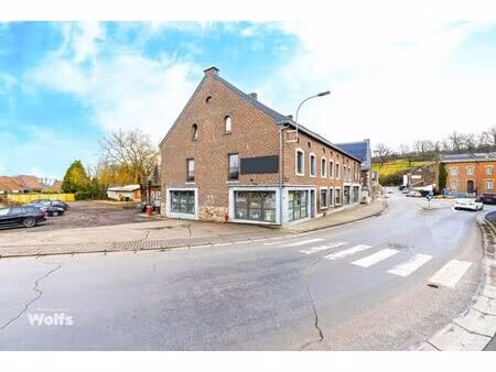 ensemble immobilier (5 apparts  ...) en ordre urbanistique !