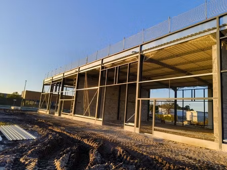 location local commercial