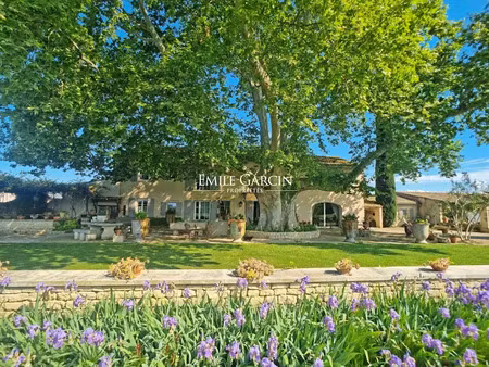 vente maison 8 pièces 300 m² à cavaillon (84300)  1 390 000 €