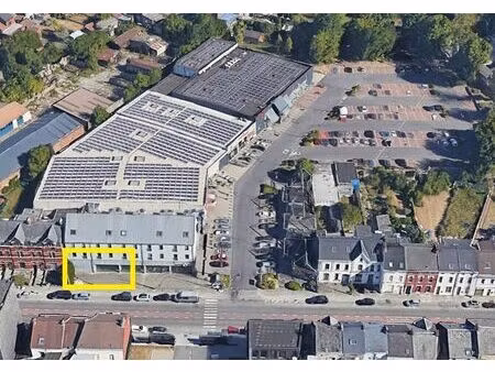 surface commerciale +- 260 m²