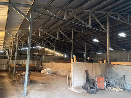 vente immeuble 1500 m² à lacapelle-marival (46120)  137 000 €