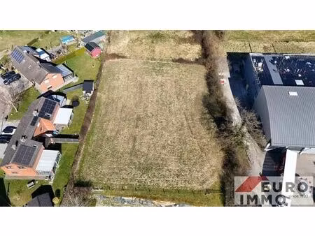 baugrund mit genehmigtem projekt