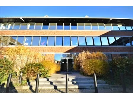 à vendre – surfaces de bureaux au waterloo office park k