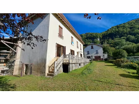 st béron   maison des années 30 - potentiel énorme