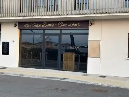 local commercial de 67 m² à louer lançon-provence