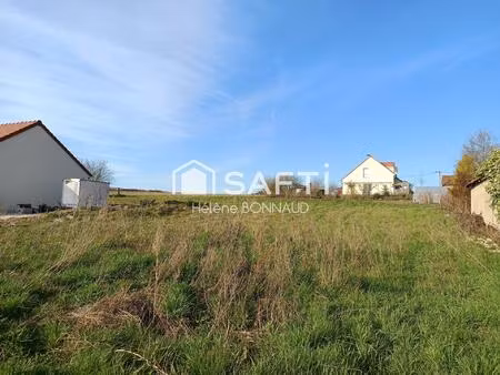 terrain constructible 754 m² - poncey les athee