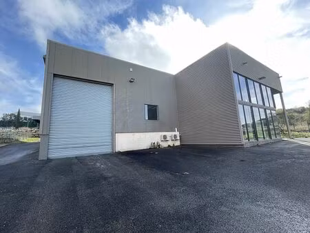 location local d'activités frontignan 1 080 m²