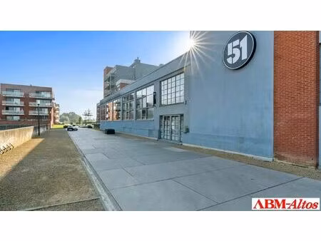 te koop via aandelen te herent: goed gelegen exclusieve kantoorruimte