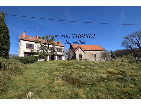 dépt.23. dontreix  ancien corps de ferme en pierre  7 pièces  dépendances  terrain de 14 2