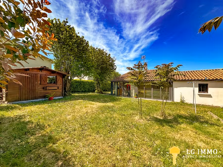 maison de plain pied  jardin et garage