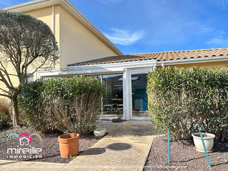 a vendre villa jonquieres saint vincent 4 piéces de 124m² avec véranda  parking et terrass