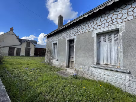 maison à rénover + dépendances + terrain