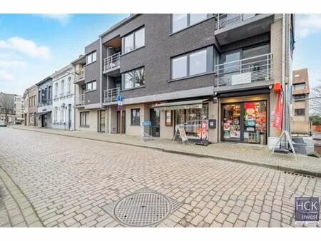 commercieel gelegen handelspand  momenteel uitgebaat als ...