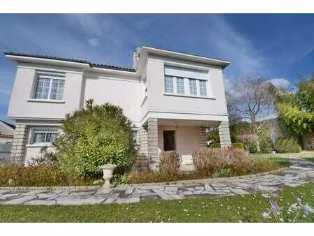 vente maison à la couronne (16400) : à vendre / 162m² la couronne