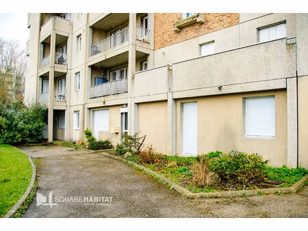 local professionnel grand couronne 4 pièce(s)