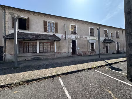 vente immeuble 550 m² courpière (63120)