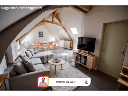 appartement dans maison de ville mitoyenne avec garages  en